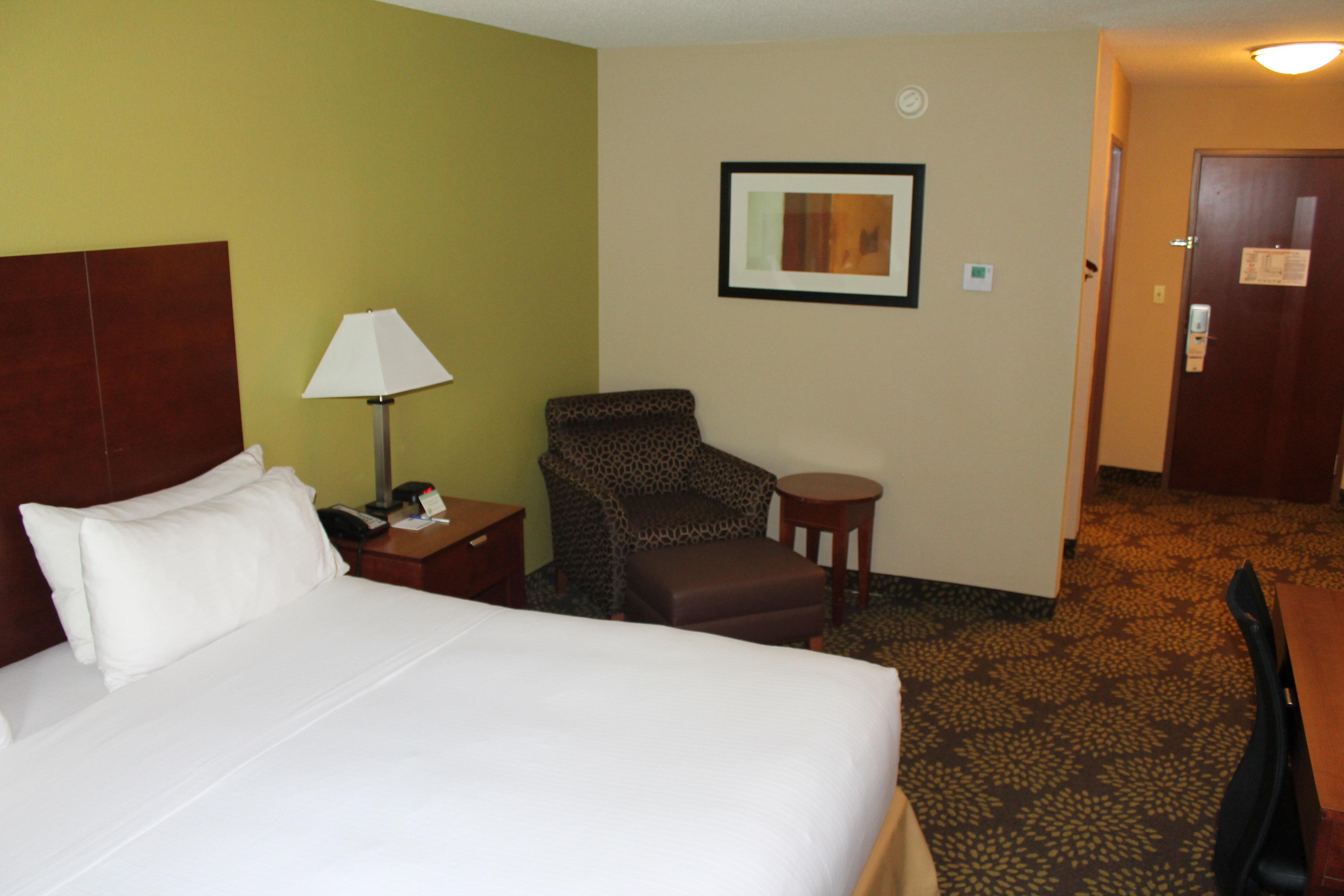 Holiday Inn Express Hotel & Suites Starkville, An Ihg Hotel Extérieur photo