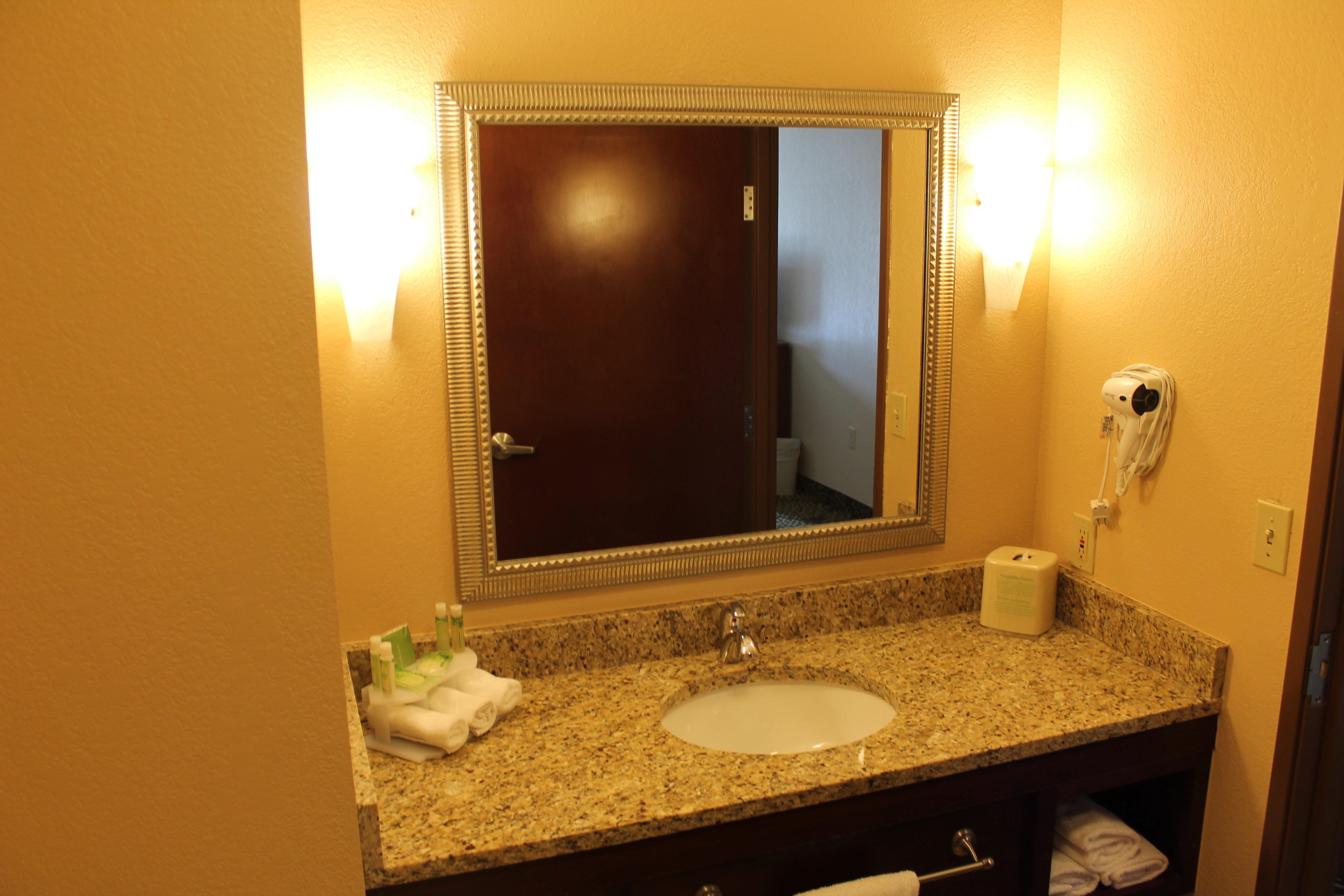 Holiday Inn Express Hotel & Suites Starkville, An Ihg Hotel Extérieur photo