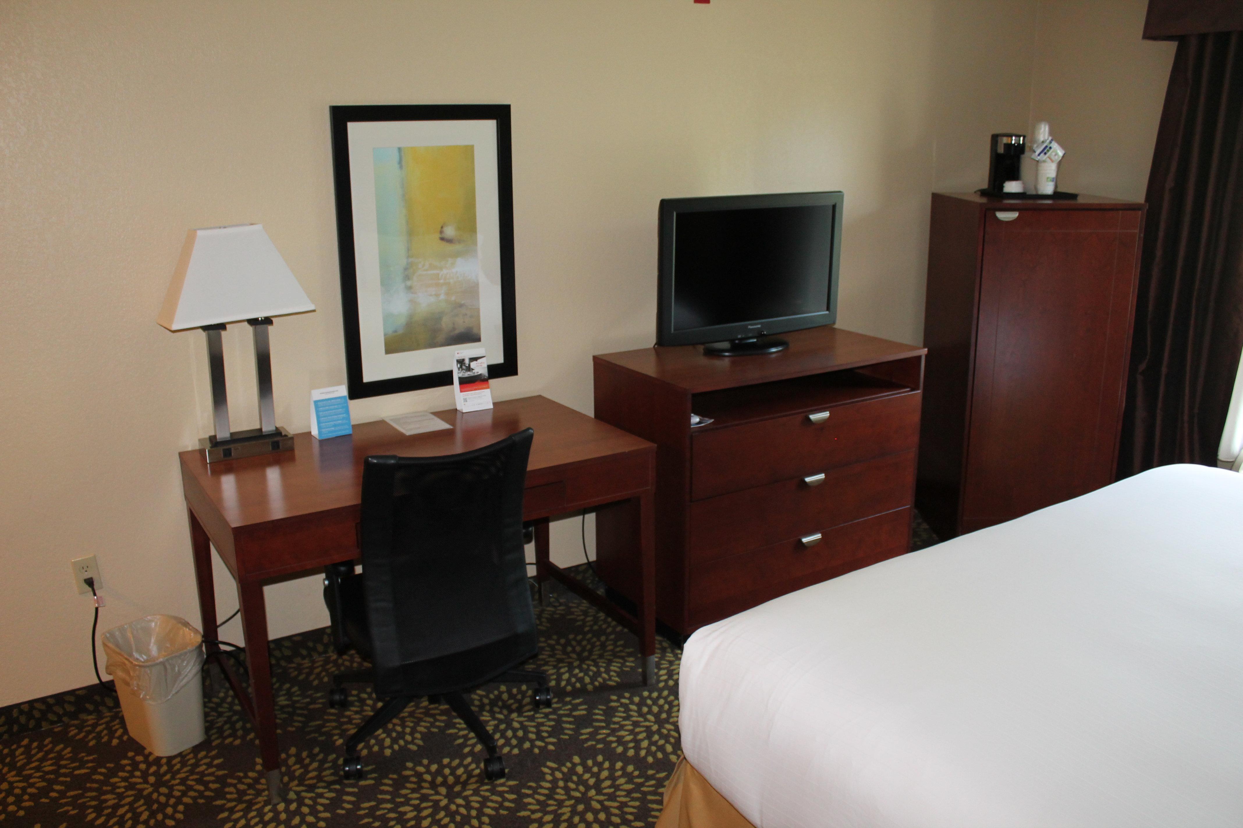 Holiday Inn Express Hotel & Suites Starkville, An Ihg Hotel Extérieur photo