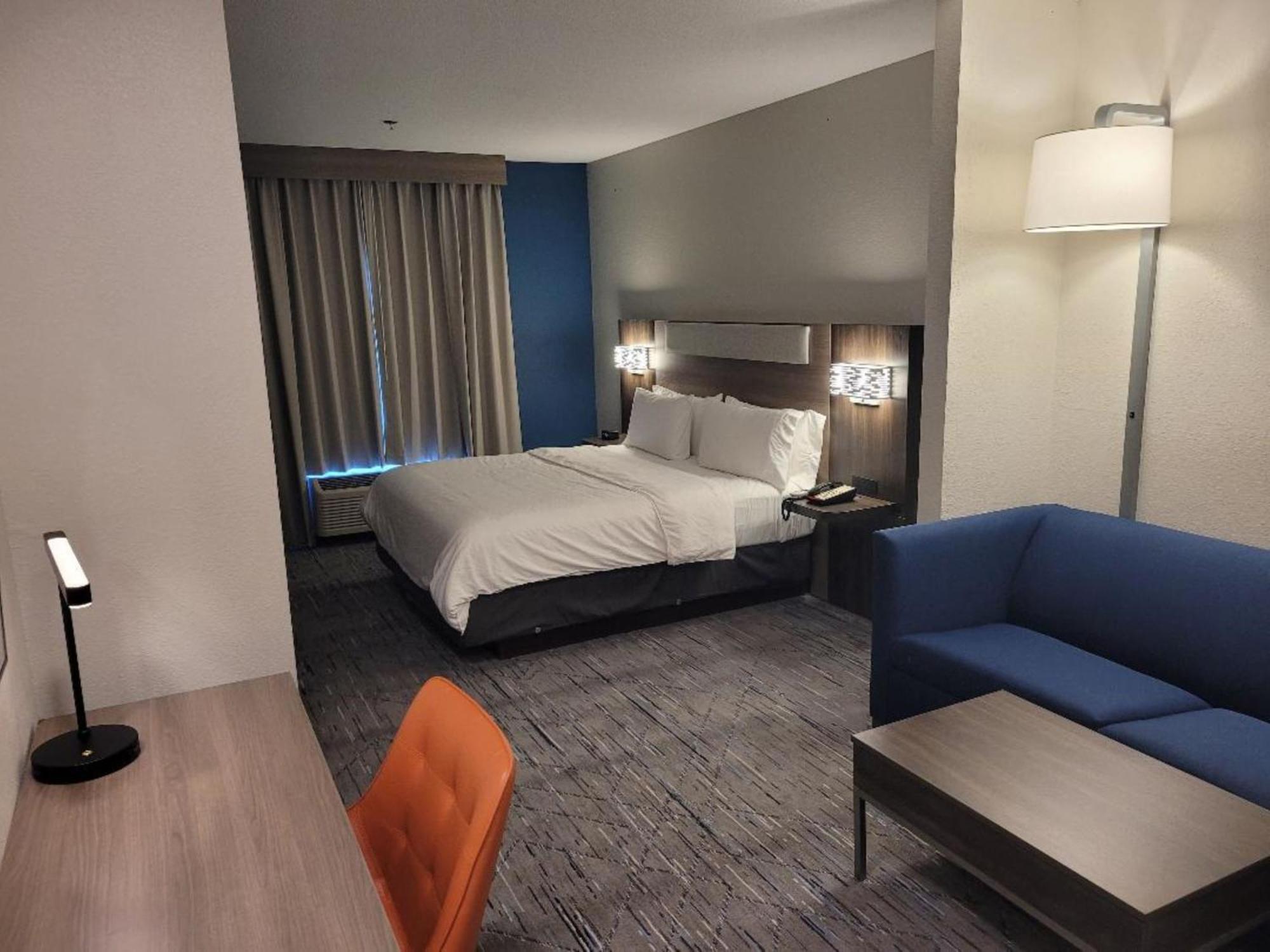 Holiday Inn Express Hotel & Suites Starkville, An Ihg Hotel Extérieur photo