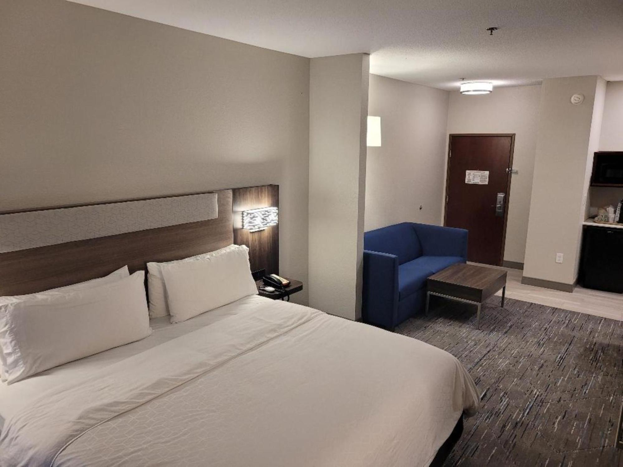 Holiday Inn Express Hotel & Suites Starkville, An Ihg Hotel Extérieur photo